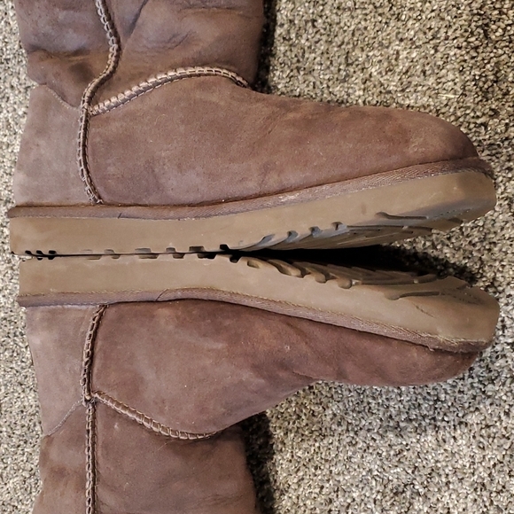 Ugg Australia tall boots Bailey Button Triplet II chocolate - Picture 16 of 16